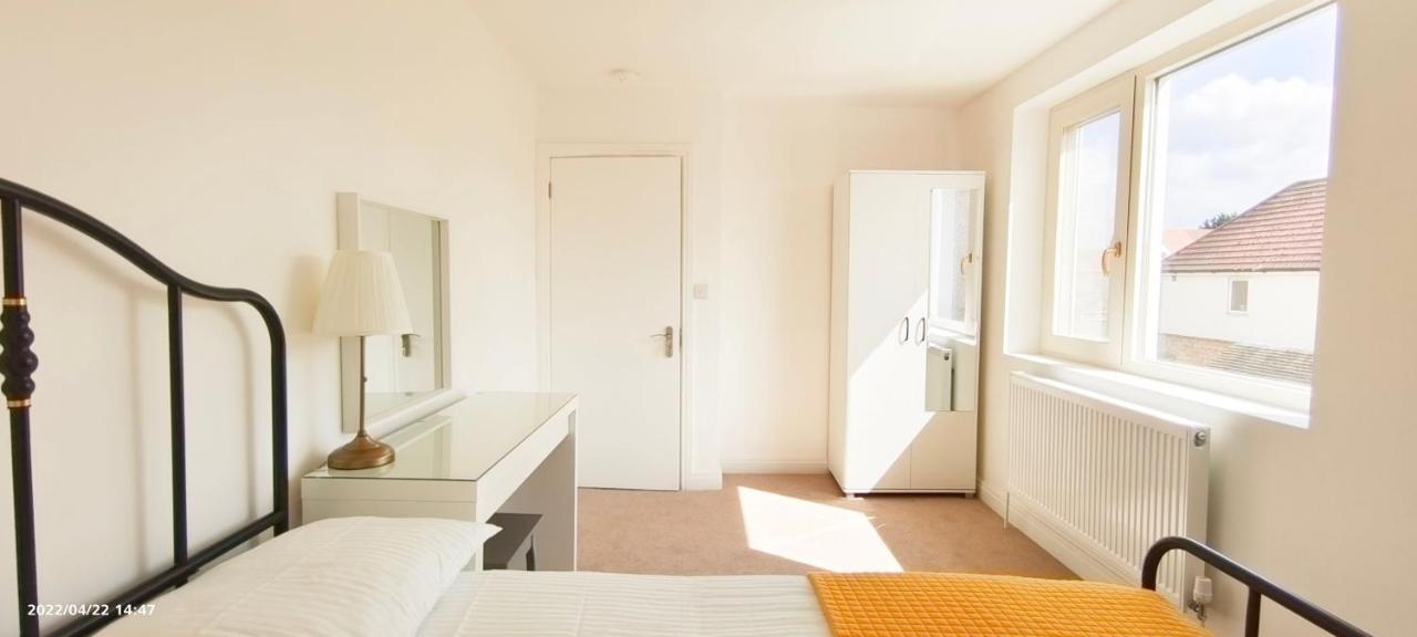 Ferienwohnung Phlox Garden Sutton  Exterior foto